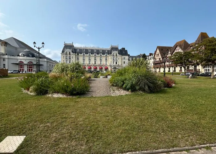 La Roseraie D'ingrid * Cabourg